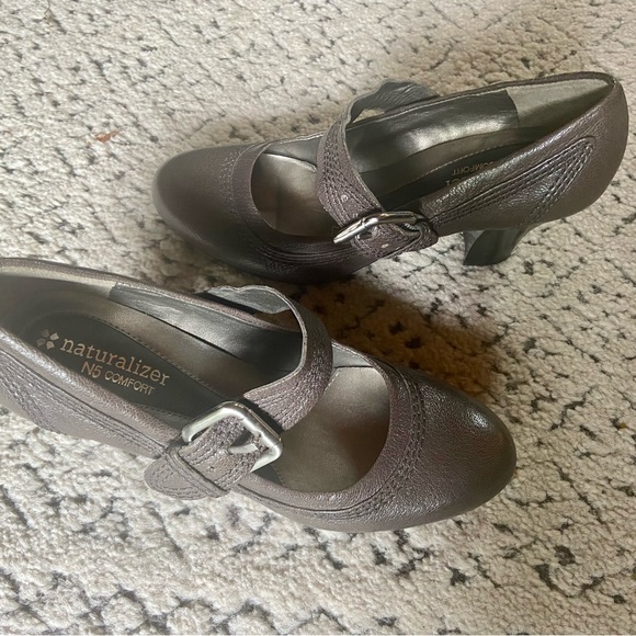 Naturalizer Mary Jane’s - Picture 2 of 4